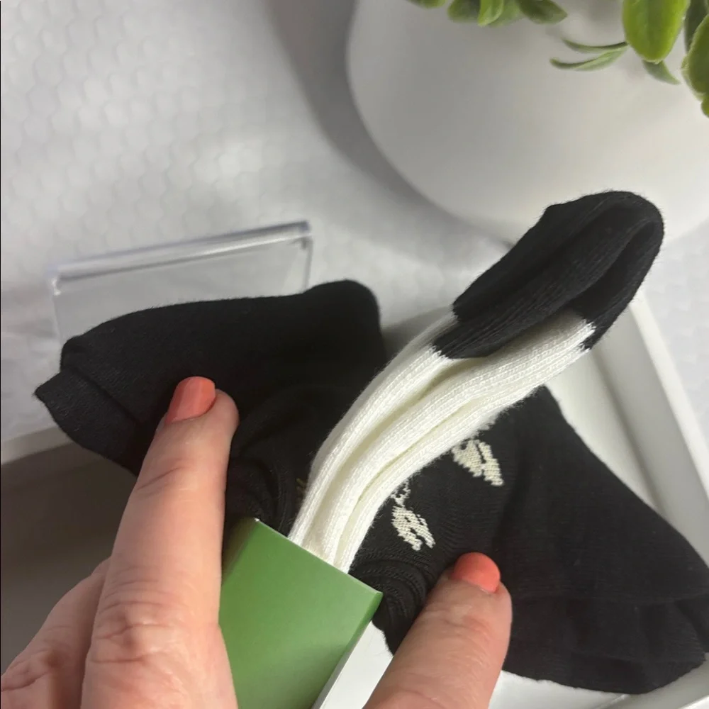 Kate Spade 3-Pack Black and White Crew Sock Pack NWT - Picture 2 of 4